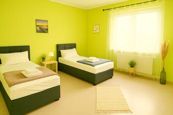 SUNNYHOME Monteurwohnung Roding Bild 3