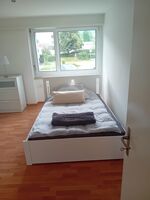 Freundlich möblierte WG-Zimmer oder komplette Wohnung Zdjęcie 3