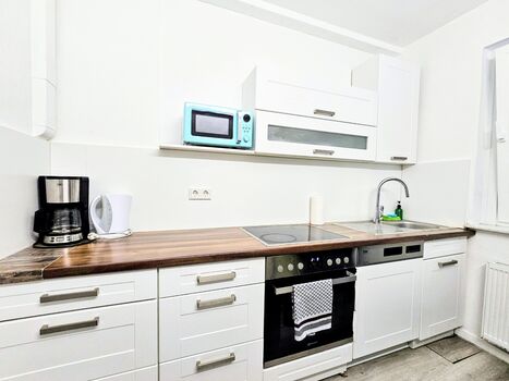 AMB Stays 4-Zimmerwohnung Zwei-WC/Bad, Terrasse, Parkplatz, Max. 7 Pers. Bild 5