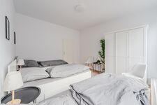 ✯ Solar Team-Unterkunft | Monteurwohnung in Roggentin | by APARTS Bild 2