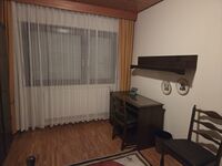 Gesamte Unterkunft für bis zu 10 Personen oder Einzelzimmer/ Bild 5