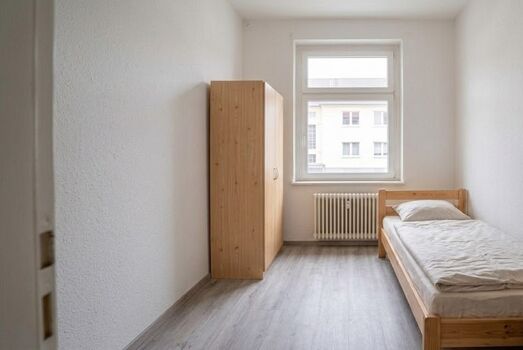 Monteurunterkünfte in Nieder-Erlenbach – 24h Check-In