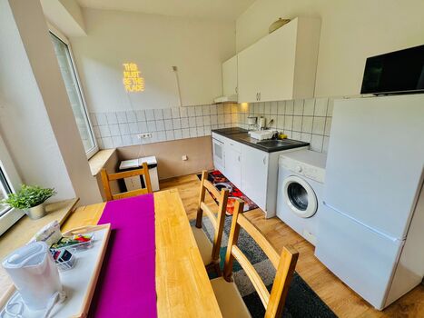 Apartment for Workers, 5GWIFI SKY-TV Washing-Machine,Parking Bild 5