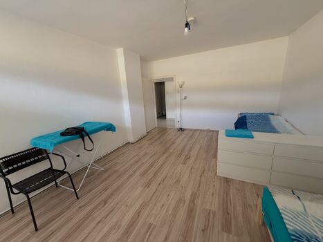 Monteur-Arbeiter Wohnung in Gewerbe-und Industriegebiet Nähe Bild 4