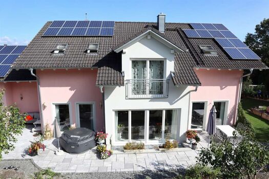 Großes Haus mit 10 Betten und 2 Badezimmer, Nahe A94, ruhig. Bild 2