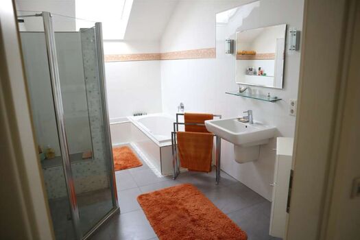 Großes Haus mit 10 Betten und 2 Badezimmer, Nahe A94, ruhig. Bild 5