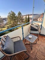 Zentral & im Grünen – moderne Balkonwohnung nahe Wien Bild 3