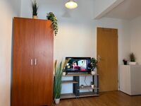 Moderne Einzel - und Doppelzimmer mit eigenem Bad und Gemeinschaftsküche Bild 7