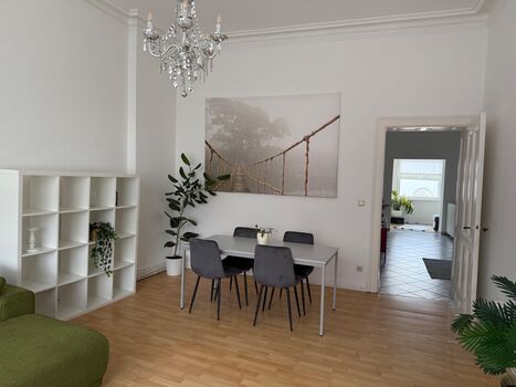 Laras Home Siegburg Zentrum Bild 2