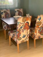 Esszimmer mit Platz für 6 Personen, Essmöglichkeiten auch auf dem Balkon und in der Küche