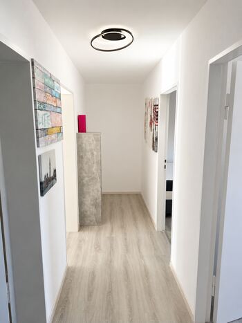 Modernes Wohnen auf Zeit, möblierte 3-Zimmer-Wohnung mit Balkon und groß