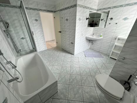 Badezimmer 1