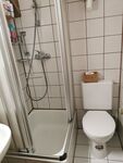 Dusche und WC im 1. OG