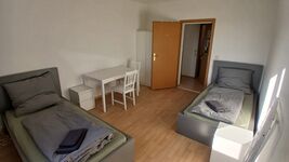 Schlafzimmer 2 Tisch