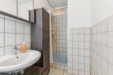 ... und Dusche