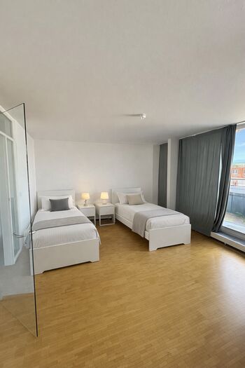 Gesamte Wohnung – ideal für 6 Monteure Bild 2
