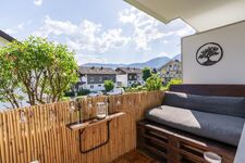 Balkon mit Bergblick und Lounge