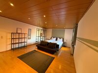 Schlafzimmer & Wohnzimmer