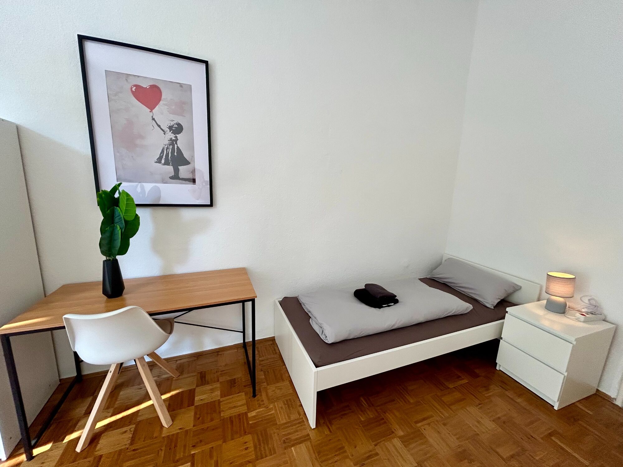 Schlafzimmer 1