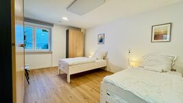 5 Doppelzimmer, 2 Einzelzimmer Unterkunft in Hannover Langenhagen Bild 6