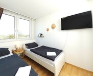 Spacious 6 Bed Apartment with Balcony Ideal for Work Crews Bild 13