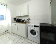 Spacious 6 Bed Apartment with Balcony Ideal for Work Crews Bild 4
