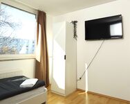 Spacious 6 Bed Apartment with Balcony Ideal for Work Crews Bild 10