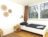Spacious 6 Bed Apartment with Balcony Ideal for Work Crews Bild 11