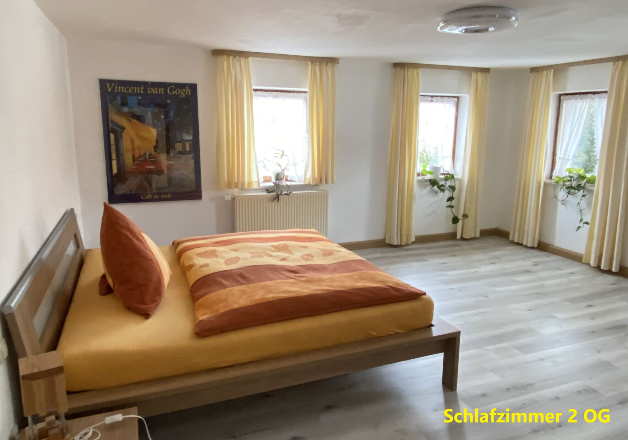 Schlafzimmer 2 OG