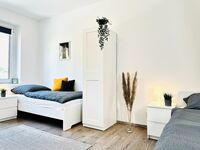 Monteurwohnung mit Balkon und Wohnzimmer Bild 9