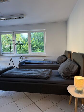 AHOI HOMES | 3 BR | Free Parking | WIFI | 6 SINGLEBEDS | BALCONY Bild 5