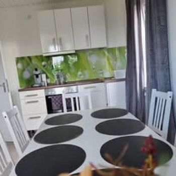 In der Natur EZ/DZ mit eigenem Bad/WC/Küche Bild 2