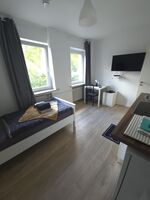 Monteurunterkunft mit Einzel- und Doppelzimmern, eigenem Bad/WC und Küch Bild 10
