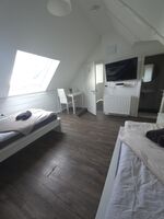 Monteurunterkunft mit Einzel- und Doppelzimmern, eigenem Bad/WC und Küch Bild 23