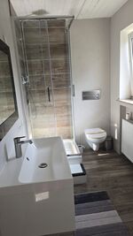 Monteurunterkunft mit Einzel- und Doppelzimmern, eigenem Bad/WC und Küch Bild 24