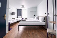 Das Schreder Hotel North Free Parking Bild 9