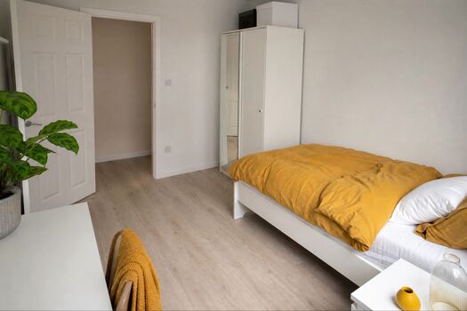 FL30 / TOMASZ-LIVING in HUSUM - Nordsee | Zentral Bild 2