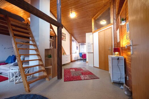 1-Zimmer Wohnung für 1 bis 3 Personen ab 950 Euro pro Monat Bild 4