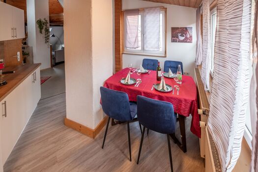 1-Zimmer Wohnung für 1 bis 3 Personen ab 950 Euro pro Monat Bild 2