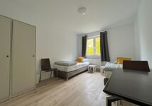 SH modern voll ausgestattete 4 Zimmer Wohnung 8 Betten Bild 2