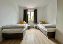 SH modern voll ausgestattete 4 Zimmer Wohnung 8 Betten Bild 3