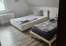 Simmern Haus 4 Zimmer jeweils 10 Betten Bild 7