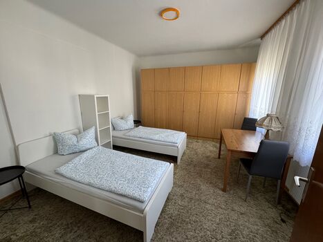 3x3 Zimmer Wohnungen in Esslingen am Neckar/Stuttgart (Haus) Picture 2
