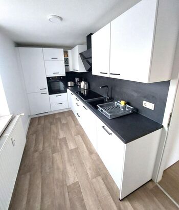 4 Einzelzimmer/ 1 Doppelzimmer/ Grillplatz Bild 3