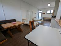 Monteurwohnung & Monteurstudio Asten – Küche, Waschmaschine, Parkplatz Bild 9