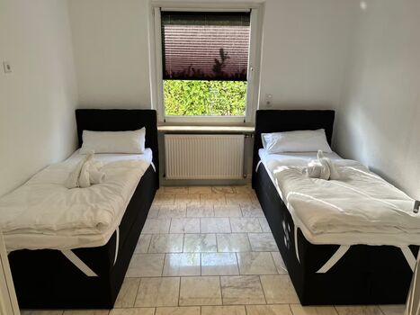 Ferienhaus mit Parkplatz, Terrasse und Stadtnähe Zdjęcie 2
