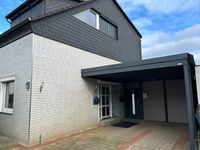 Ferienhaus mit Parkplatz, Terrasse und Stadtnähe Bild 8