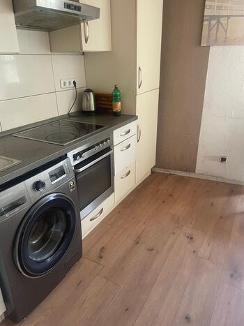 **ZENTRAL IN KÖLN MONTEURZIMMER** Zdjęcie 3