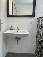 **ZENTRAL IN KÖLN MONTEURZIMMER** Bild 4