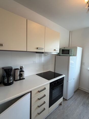 3BR Apartment, 6 Singlebeds, Balcony, Parking, 5min Autobahn Picture 3
